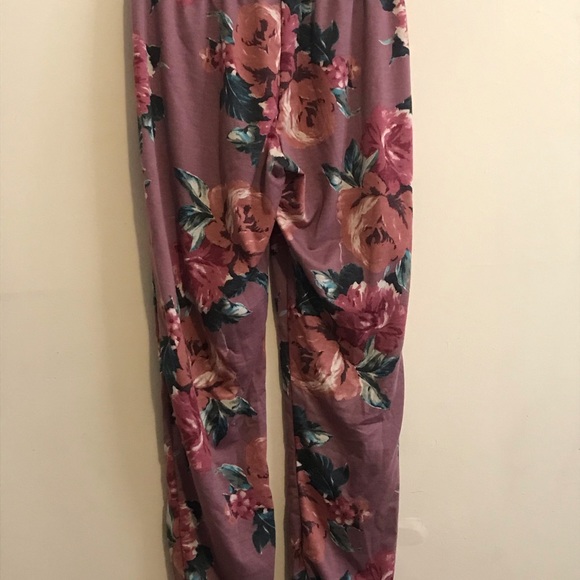 Flower pants - Picture 2 of 3